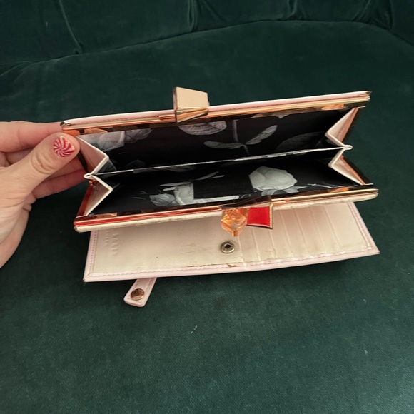 💝Ted Baker Pink Large Tote, Interior Zipper Bag and Wallet Set💝 - Picture 10 of 11